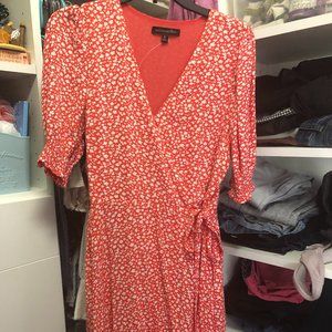 Banana Republic Floral red and white sz 6 wrap dress.  New without tags